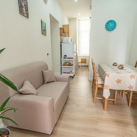Casa Vacanze Decumano 18 เนเปิลส์ ภายนอก รูปภาพ
