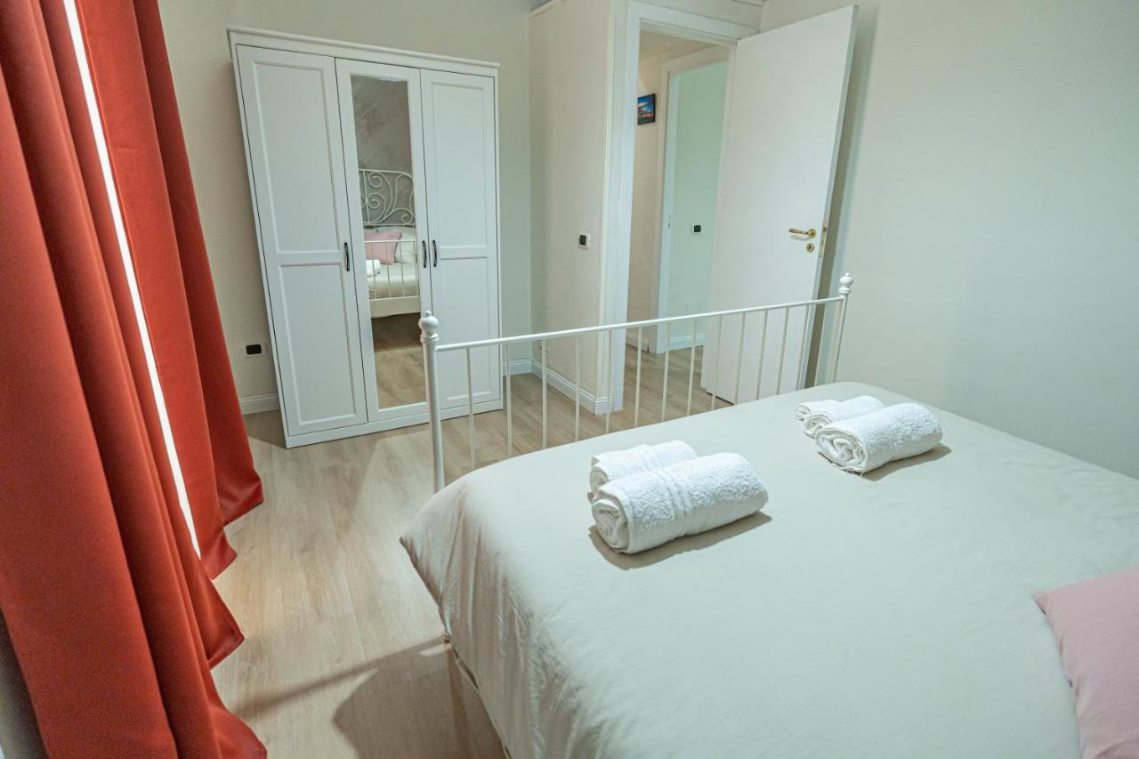 Casa Vacanze Decumano 18 เนเปิลส์ ภายนอก รูปภาพ