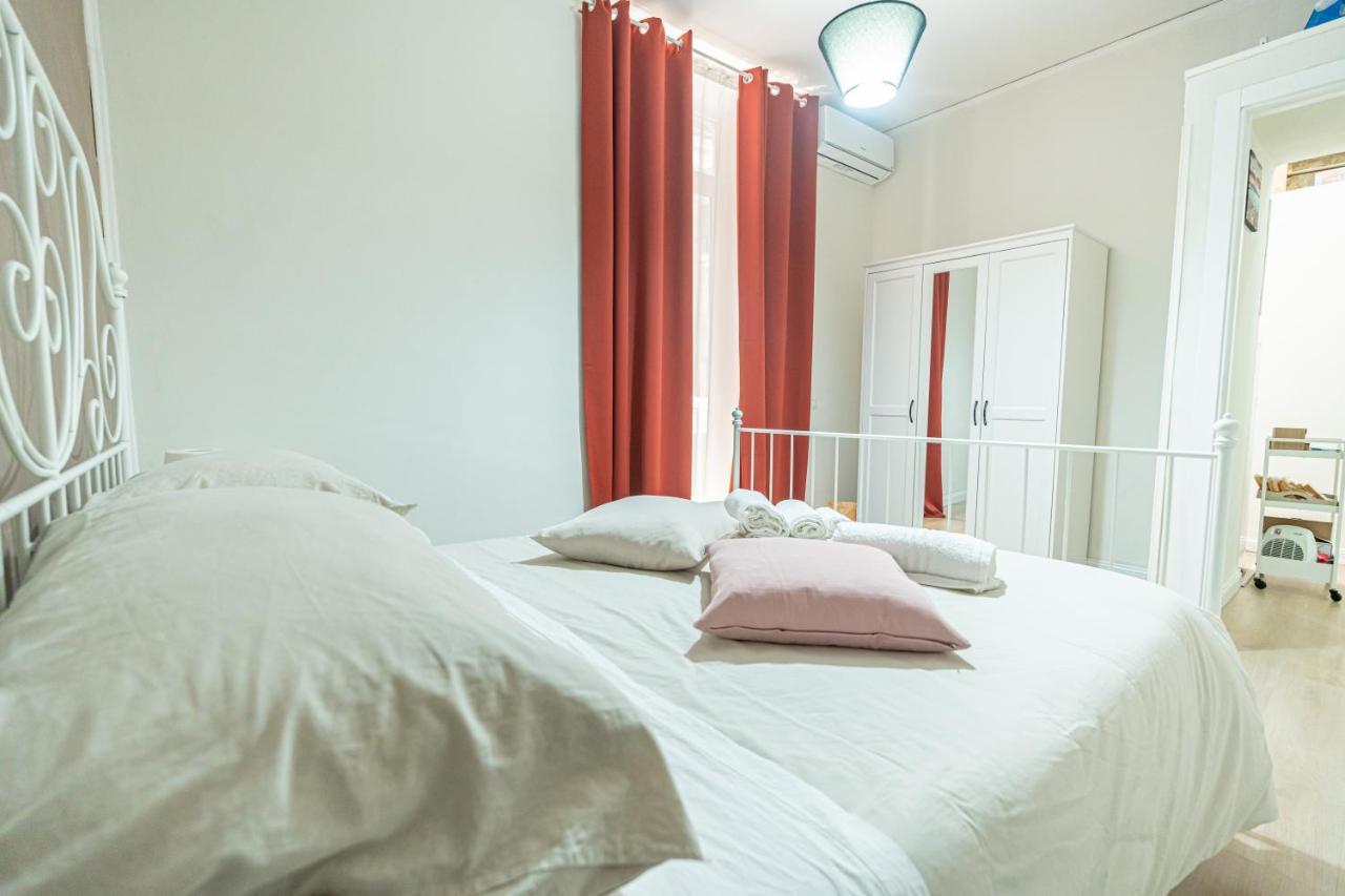 Casa Vacanze Decumano 18 เนเปิลส์ ภายนอก รูปภาพ